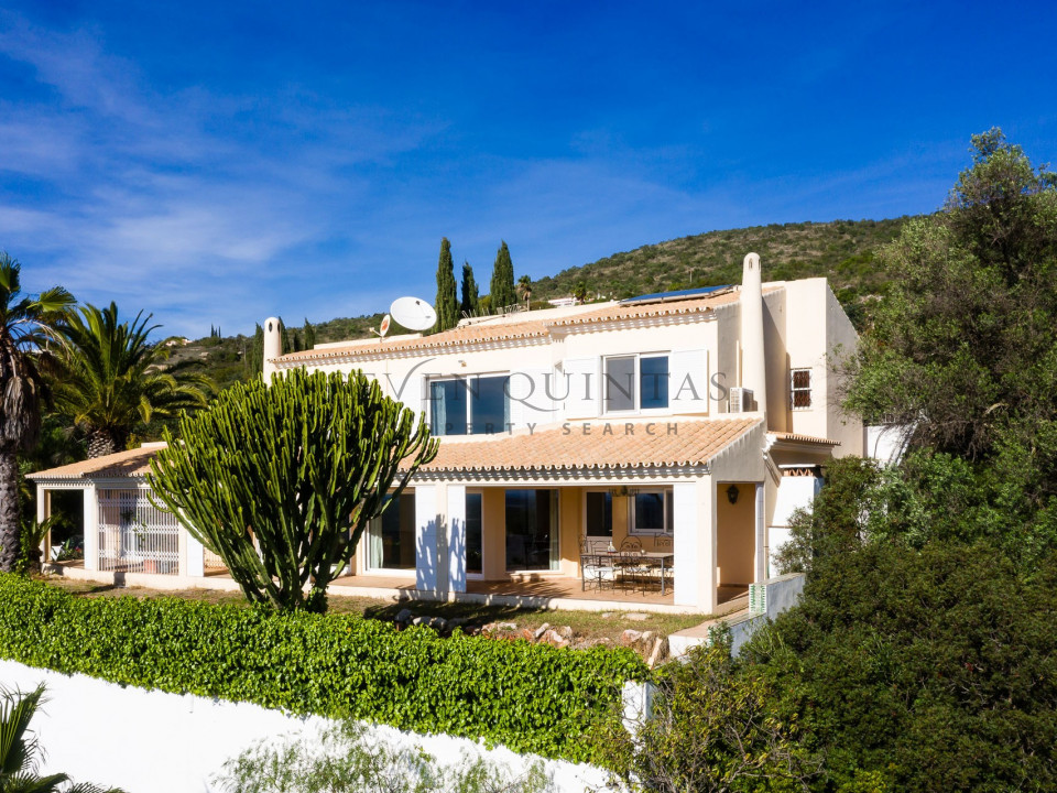 For sale, 3 bedroom south-facing villa