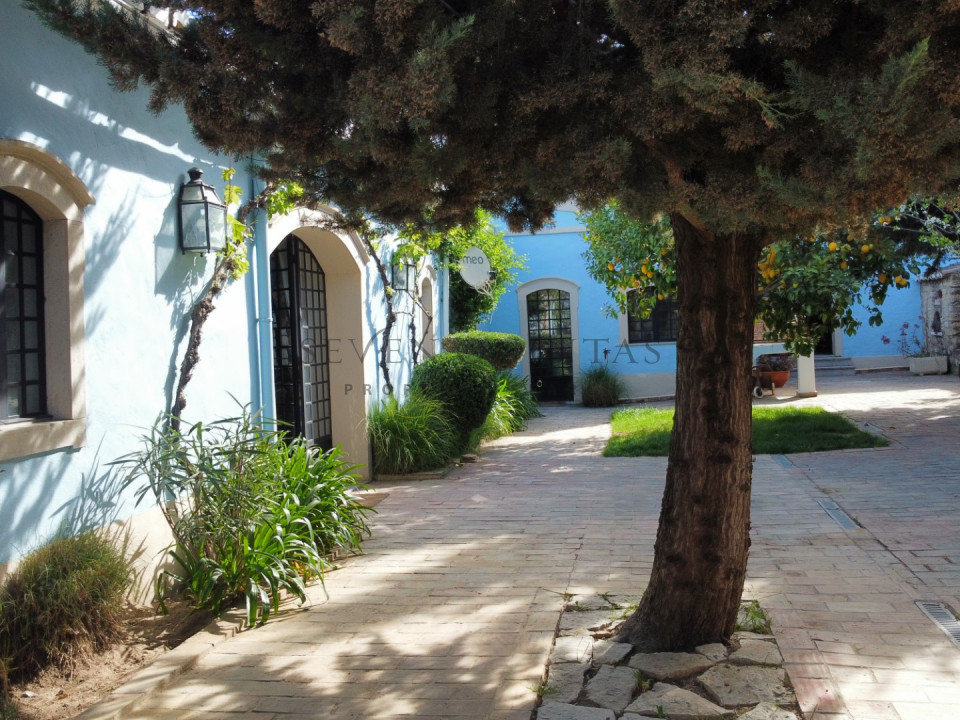 For sale very private five bedroom traditional Quinta